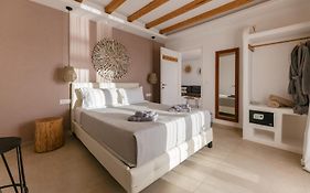 Naxos Finest Hotel & Villas