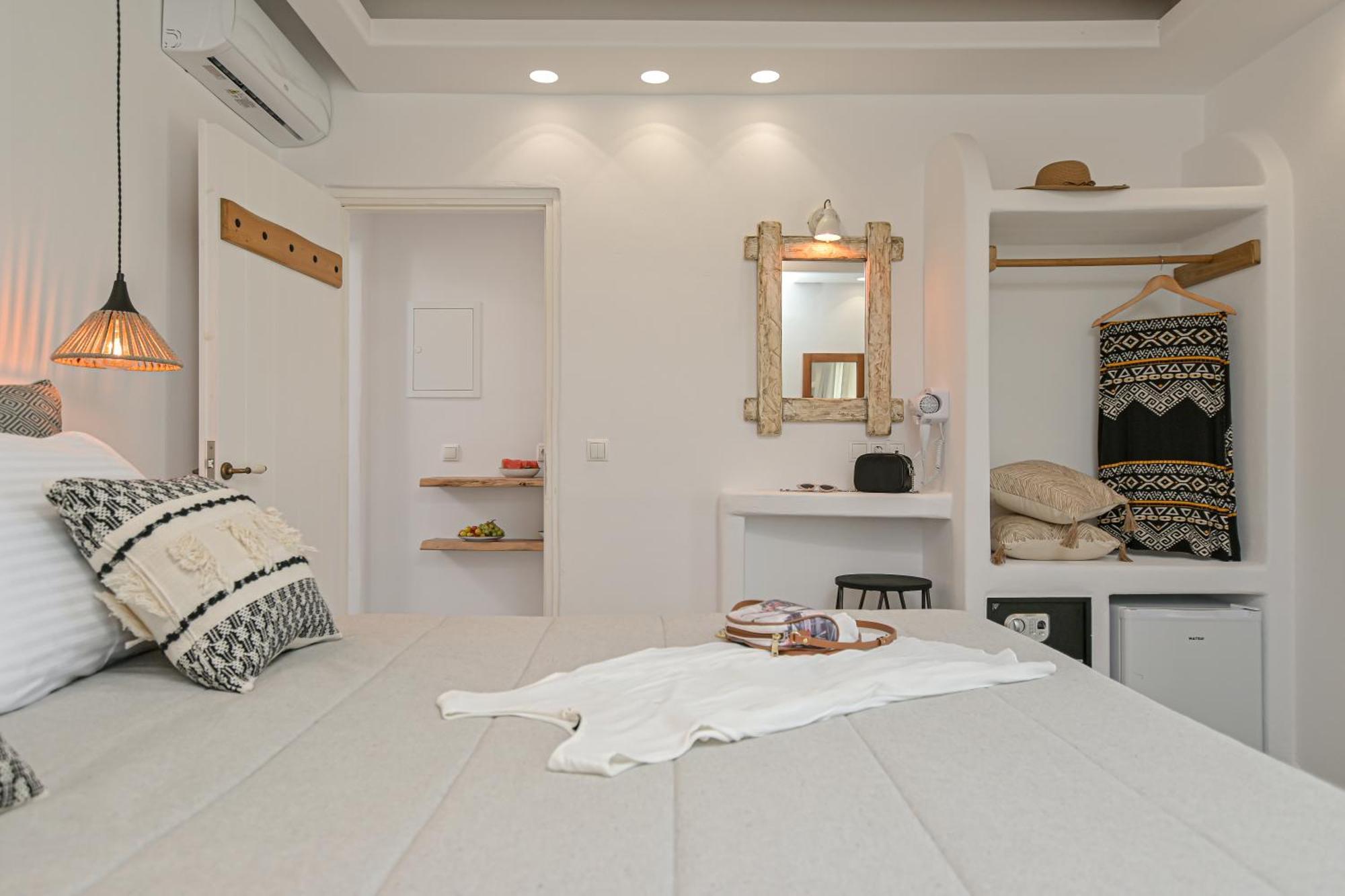 Naxos Finest Hotel & Villas Naxos City Room photo